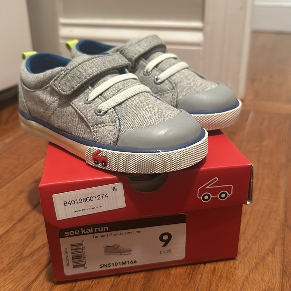 NEW See Kai Run Toddler Gray Jersey sneaker